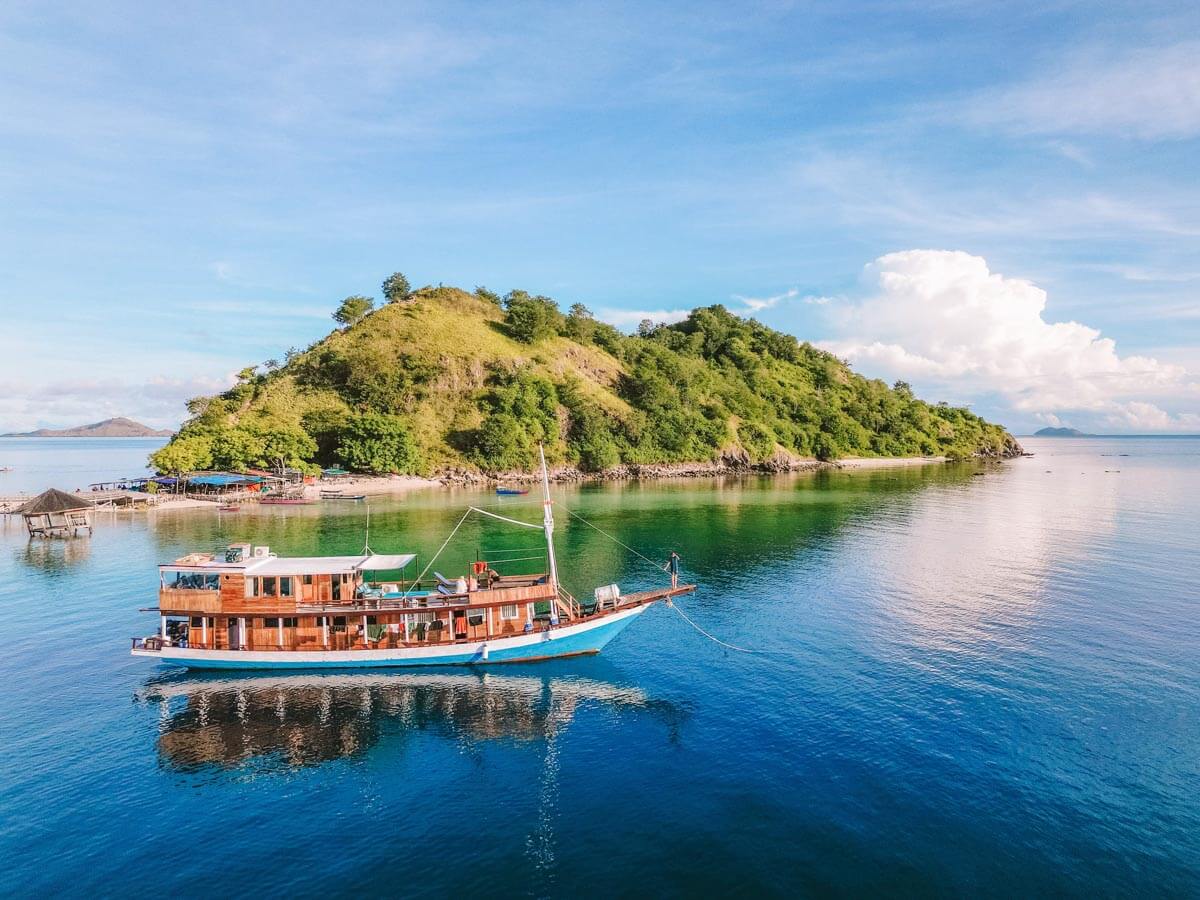 Wyjazd kulinarny do Indonezji - rejs łodzią na Komodo
