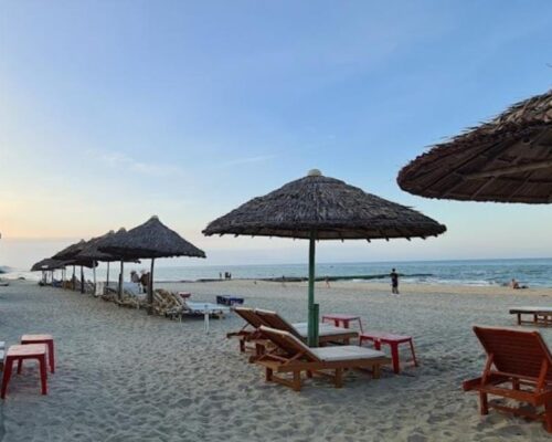 Odpoczynek na plaży w Hoi An - Wycieczka do Wietnamu