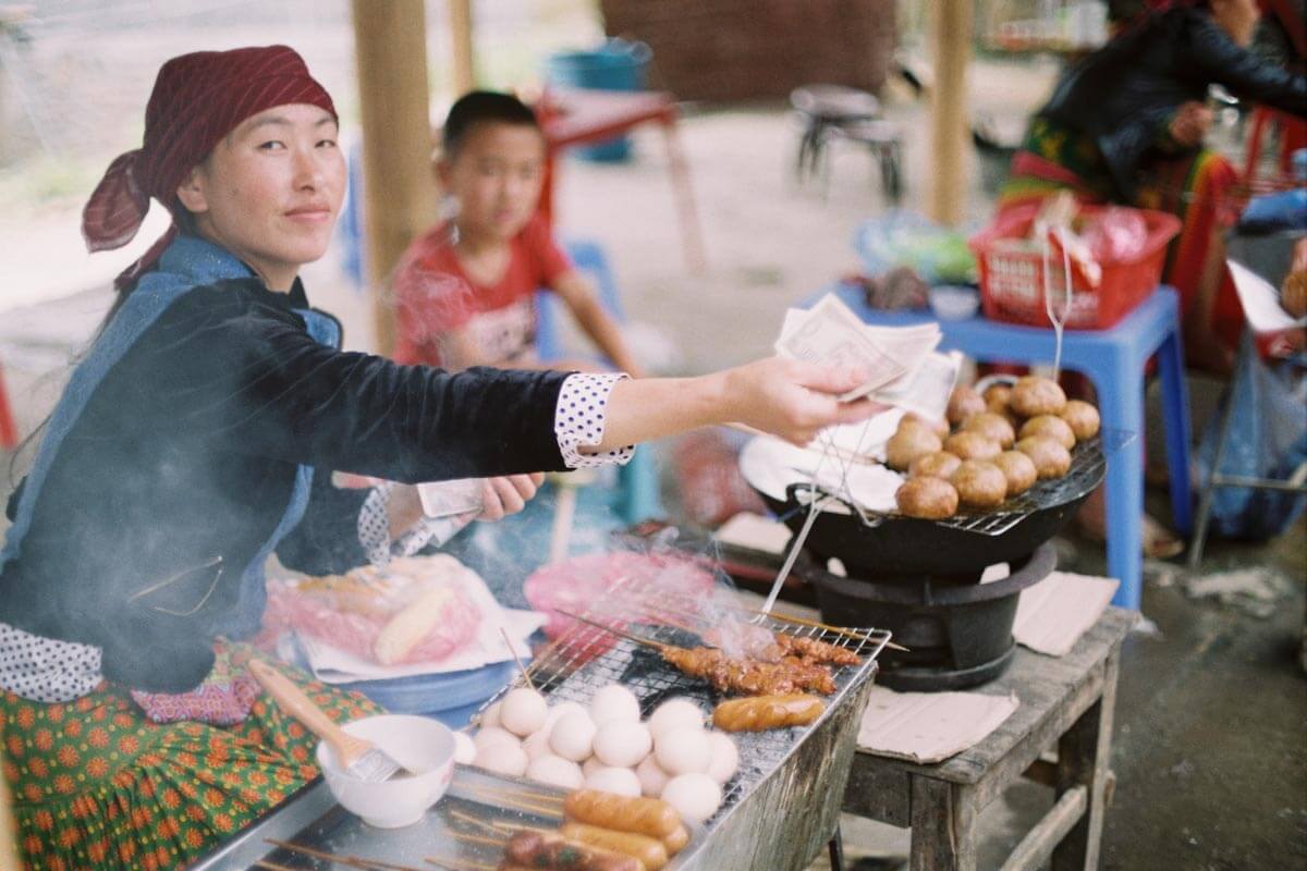Wyjazd kulinarny do Wietnamu - zakupy na ulicy