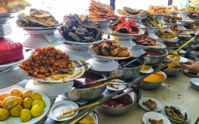 Jedzenie w Indonezji - Aromatyczna kuchnia z Padang