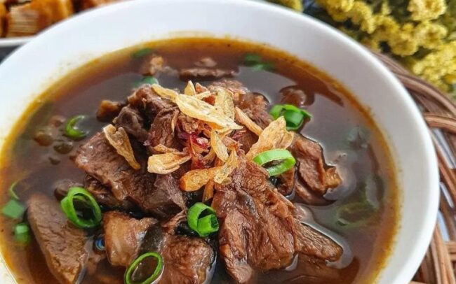 Rawon - jedzenie w Indonezji - azjatyckie zupy