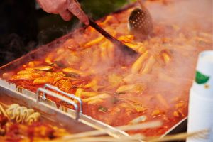 tteokbokki-kulinarna-podroz-do-korei Tteokbokkki - kluski ryżowe